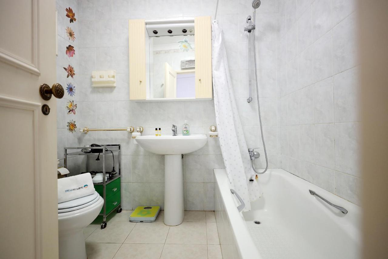 B60 - Lagos Promenade View Apartment Bagian luar foto
